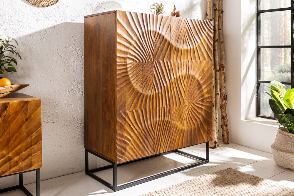 Massives Highboard SCORPION 120cm braun Mangoholz aufwendige 3D Schnitzereien