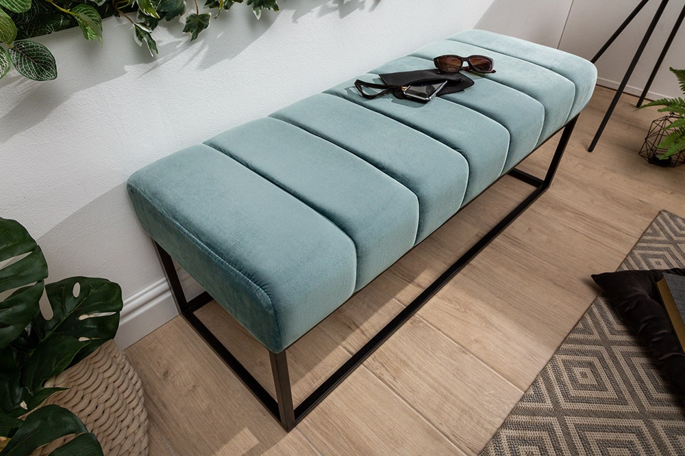 Moderne Sitzbank PETIT BEAUTÉ 110cm salbei mint Samt schwarzes Gestell
