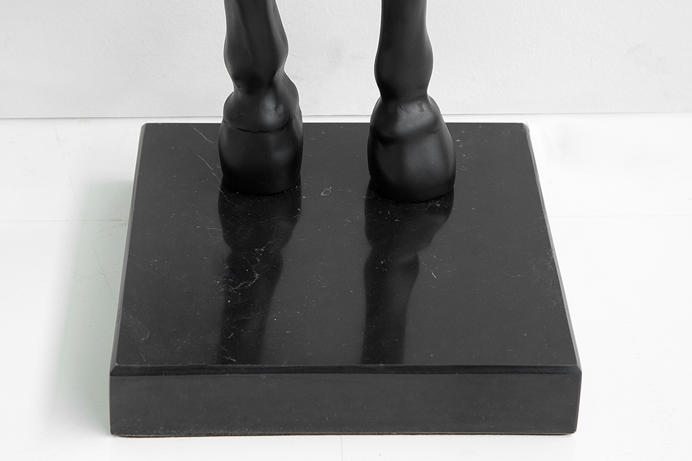 Extravagante Stehlampe BLACK BEAUTY 130cm Pferdefigur schwarz