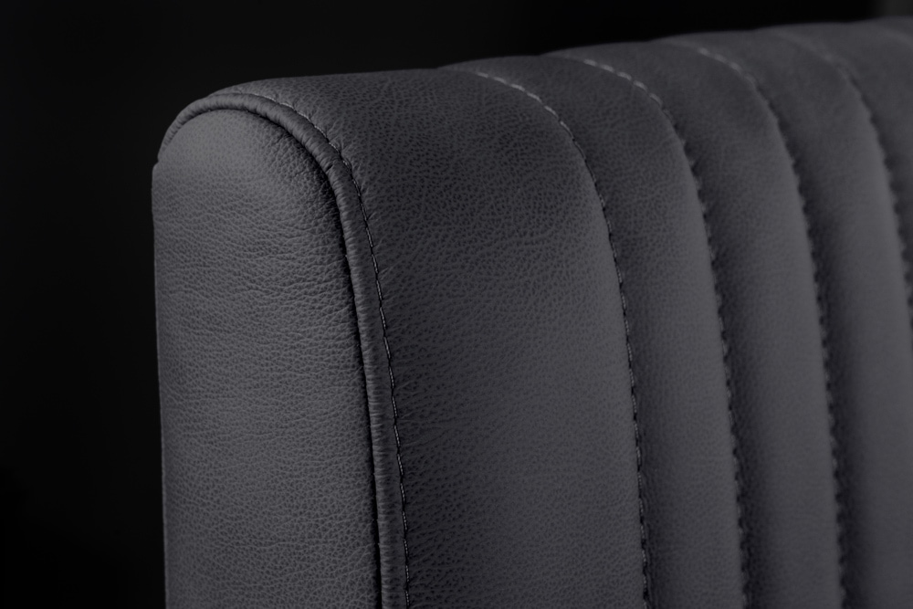 Moderner Freischwinger Stuhl BIG ASTON Echtleder schwarz Taschenfederkern Metall