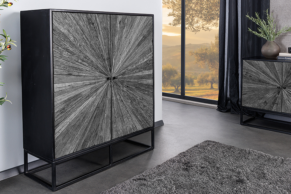 Massives Highboard BARRACUDA 120cm grau Mangoholz mit Teakholz-Front schwarz Metall