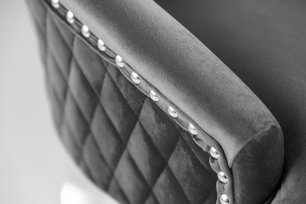 Eleganter Stuhl CASTLE DELUXE grau Samt Löwenkopf Chesterfield Design Esszimmerstuhl Nieten