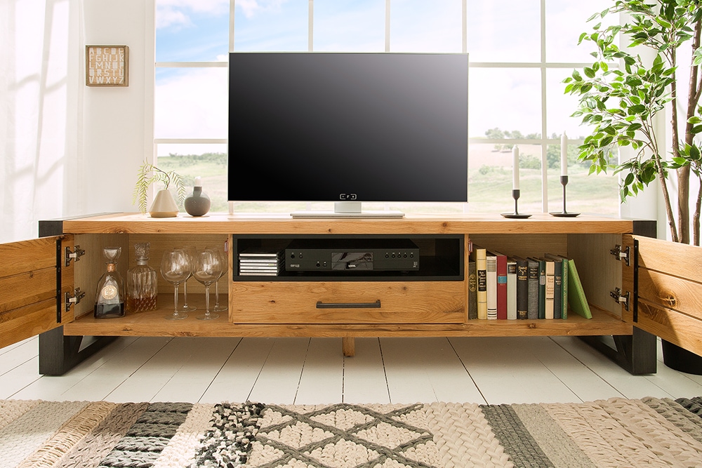 Massives TV-Board THOR 200cm Wild Eiche geölt Lowboard im Industrial Design