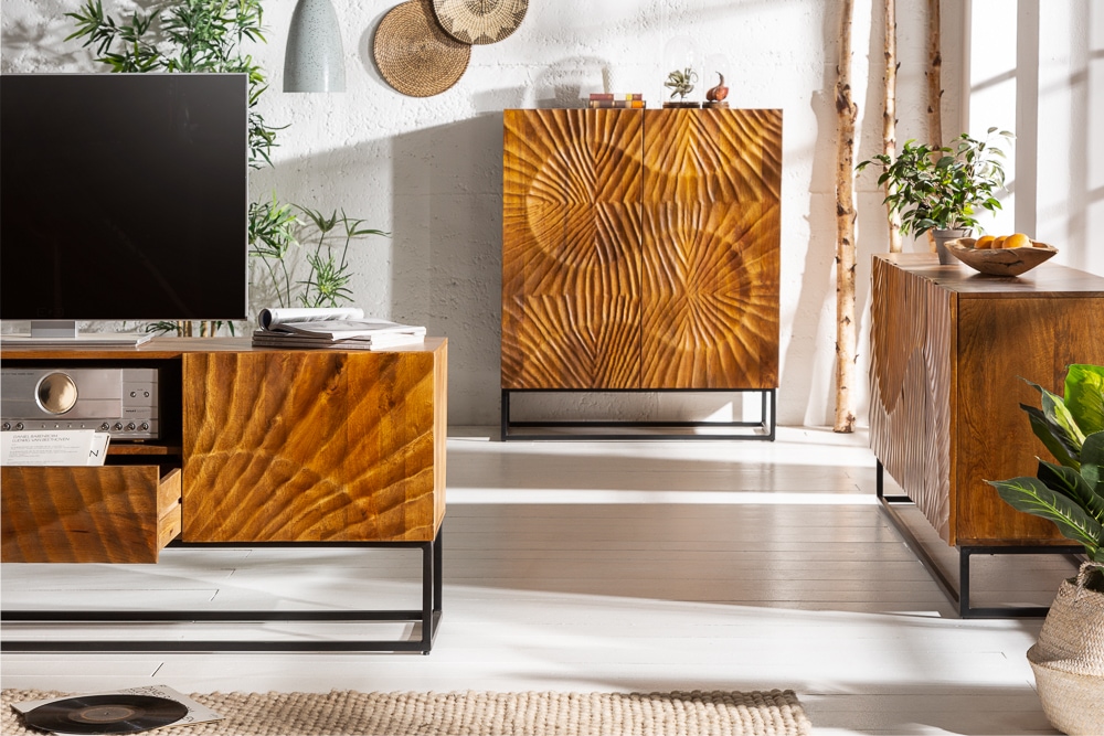 Massives Highboard SCORPION 120cm braun Mangoholz aufwendige 3D Schnitzereien