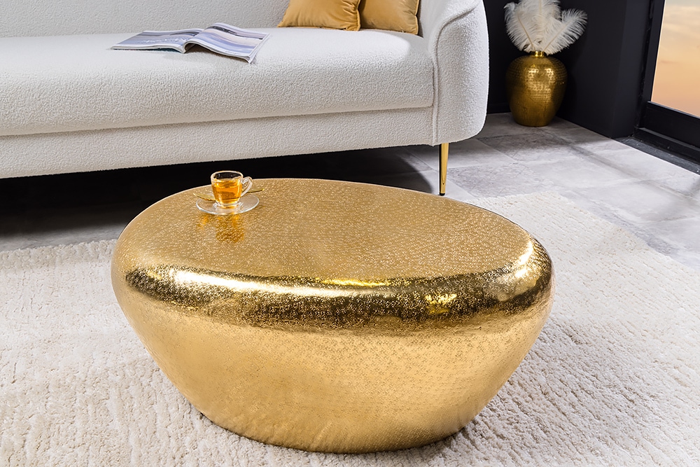 Handgefertigter Couchtisch STONE 75cm gold Metall Hammerschlag Design