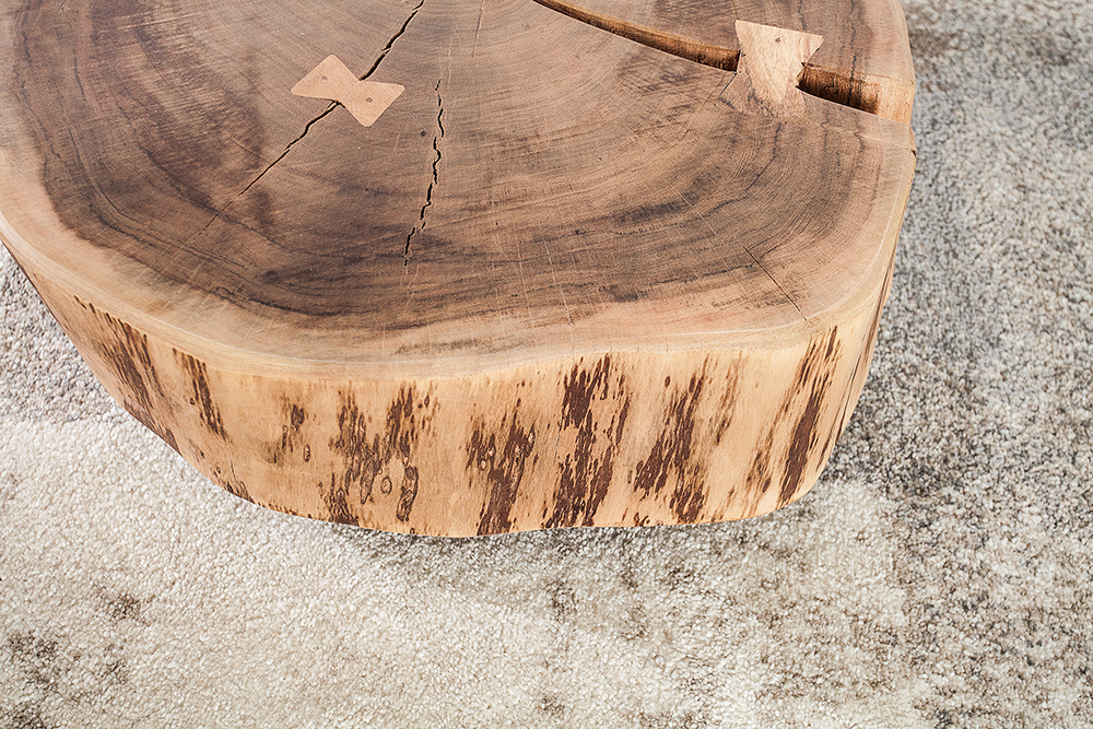 Baumstamm Couchtisch GOA 60cm natur Akazie Massivholz rund mit Rollen Unikat