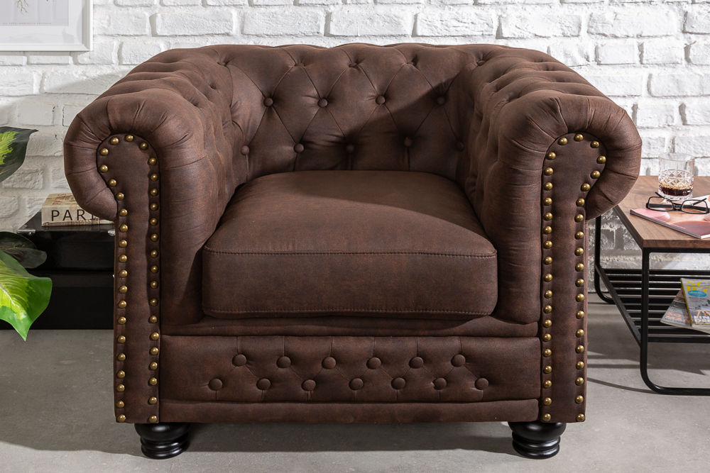 Chesterfield Sessel 110cm vintage braun mit Knopfheftung und Federkern