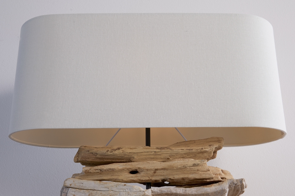 Handgearbeitete Treibholz Lampe RIVERINE 55cm creme Leinenschirm Tischleuchte