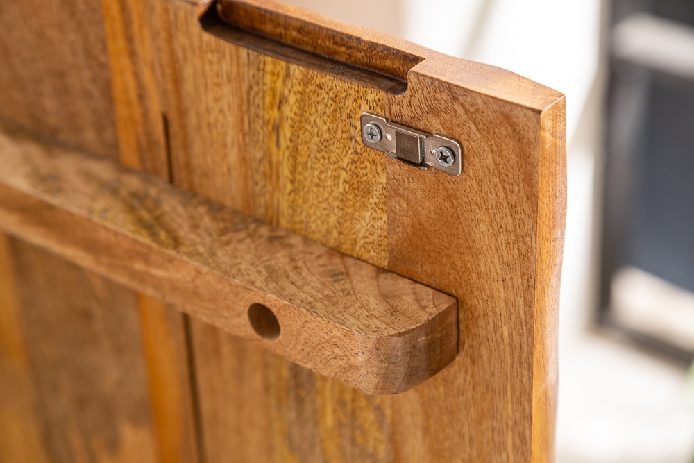 Massives Highboard SCORPION 120cm braun Mangoholz aufwendige 3D Schnitzereien