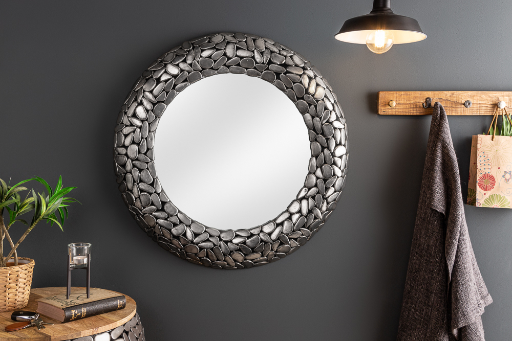 Handgearbeiteter Spiegel STONE MOSAIC XL 82cm silber in Mosaik Optik aus Metall Handgearbeiteter Spiegel STONE MOSAIC XL 82cm silber in Mosaik Optik aus Metall