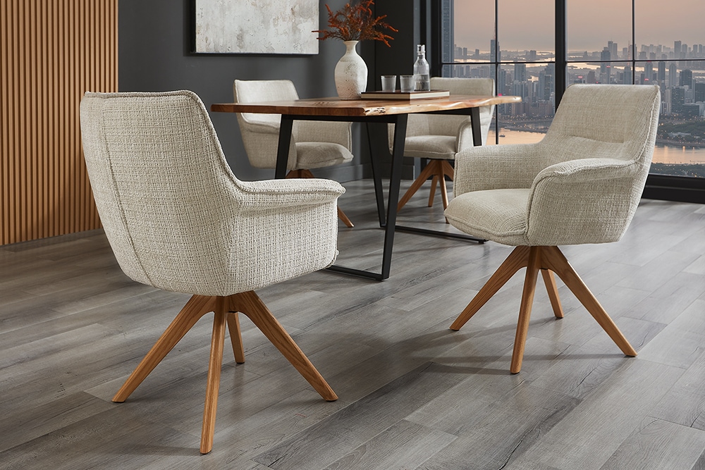 Drehbarer Stuhl LE GRAND beige Chenille Cremona natur Eiche Massivholz mit Armlehne » Jetzt kaufen