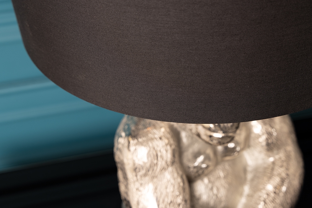 Handmade Tischlampe KONG 60cm silber Metall Affe Gorilla Dekoleuchte schwarzer Lampenschirm
