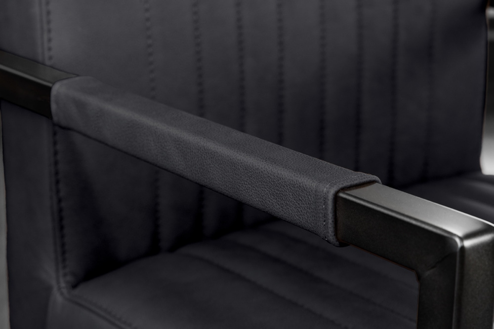 Moderner Freischwinger Stuhl BIG ASTON Echtleder schwarz Taschenfederkern Metall