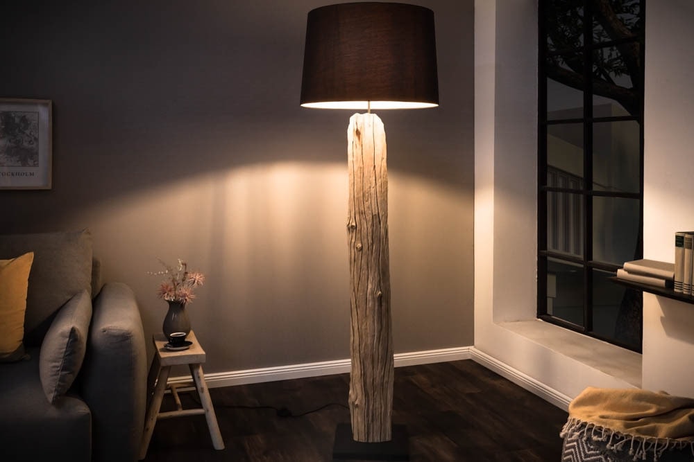 Handmade Stehlampe ROUSILIQUE 180cm schwarz Treibholzlampe Leinenschirm Baumstamm