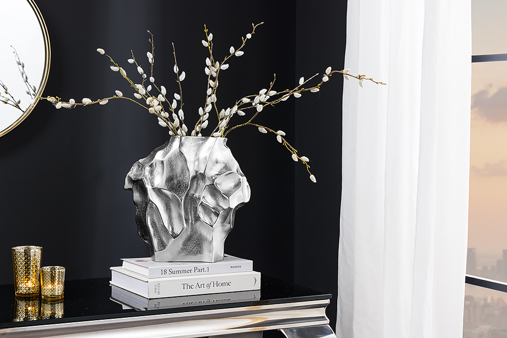 Handgefertigte Vase LIQUID 30cm silber Metall Hammerschlag Design