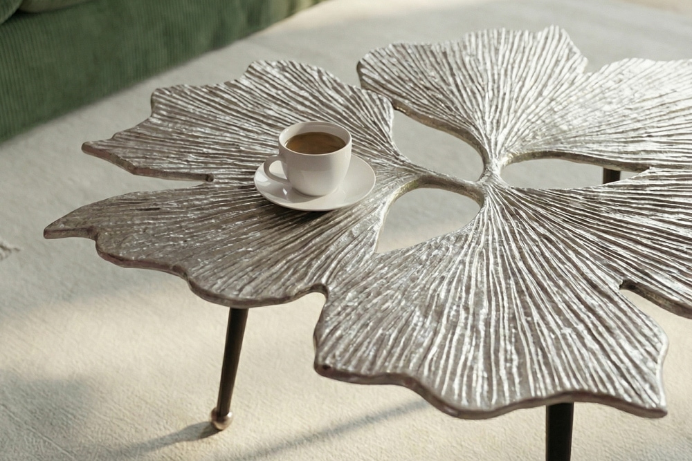 Dekorativer Couchtisch GINKGO LEAFS 75cm silber handmade Metall