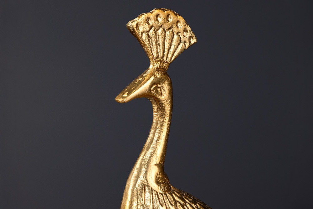 Handgefertigte Servierplatte WILDLIFE PEACOCK 40cm gold Metall Pfauen-Skulptur