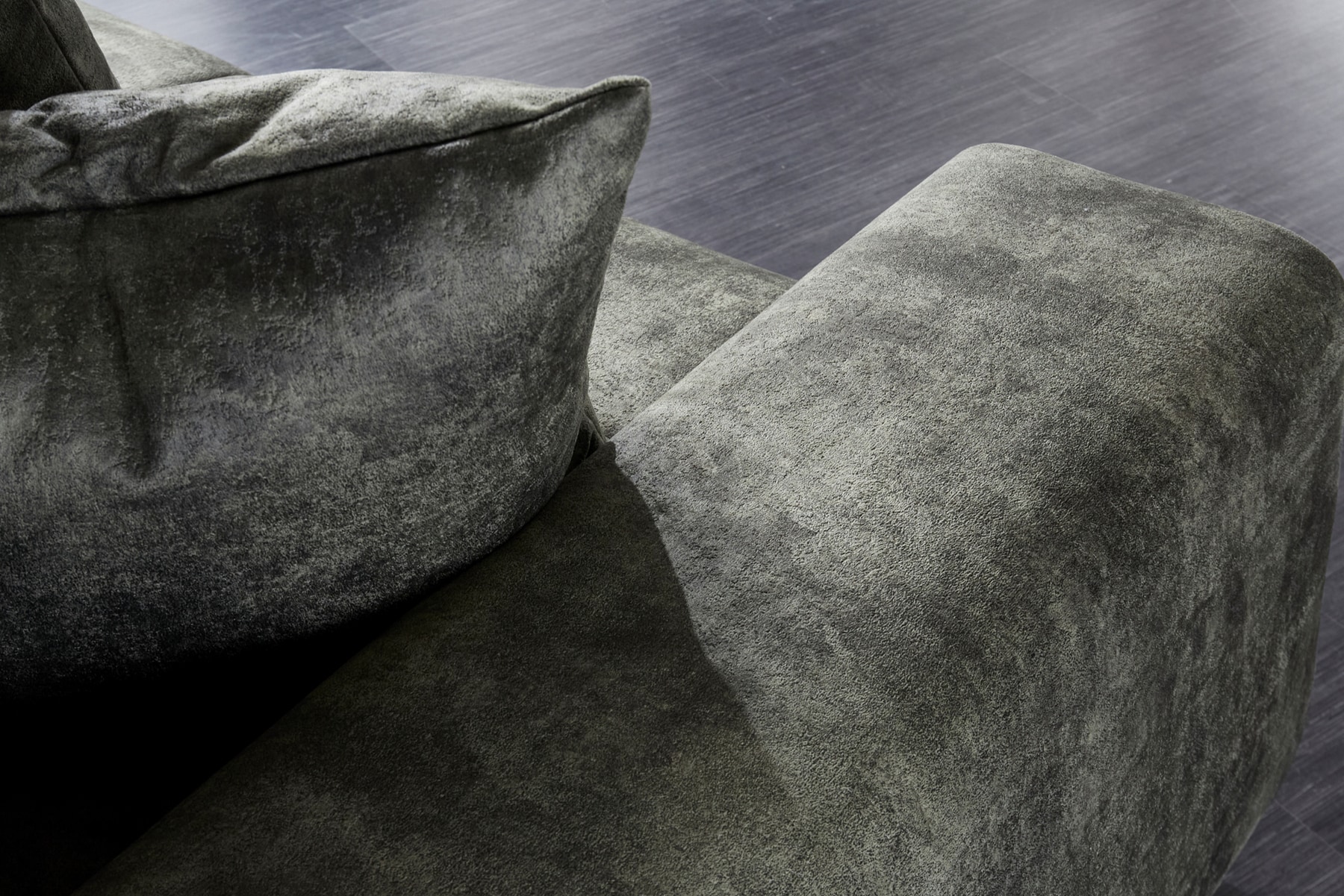 Big Sofa ELEGANCIA 285cm moosgrün Microfaser XXL Couch inkl. Kissen Federkern