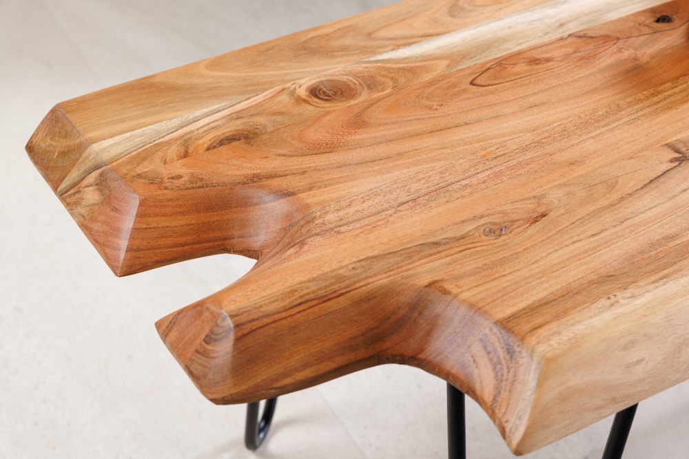 Massivholz Couchtisch WILD 100cm Akazie natur Hairpin Legs Baumkante