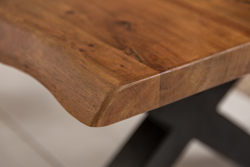 Massivholz Couchtisch MAMMUT 110cm Akazie Baumkante honey finish 3,5cm Tischplatte