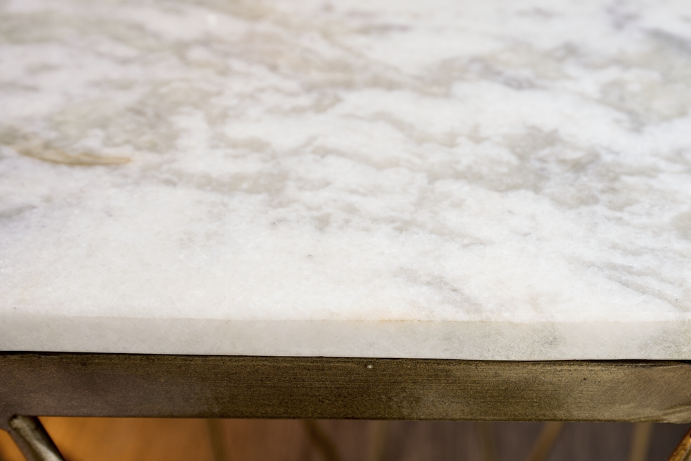 Design Beistelltisch DIAMOND 50cm weiß Marmor messing Metall