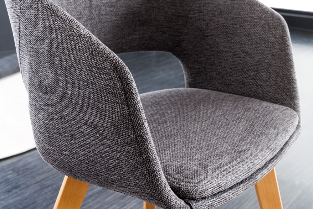 Design Stuhl NORDIC STAR grau Strukturstoff Massivholz mit Armlehne gepolstert