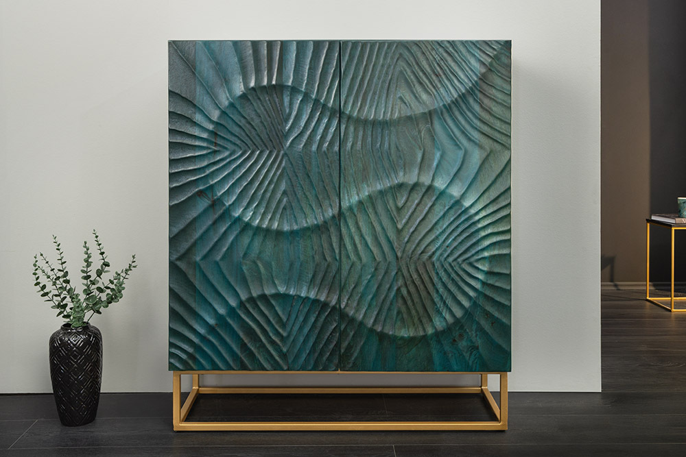 Massives Highboard SCORPION 120cm türkis Mangoholz mit 3D Schnitzereien gold Metall