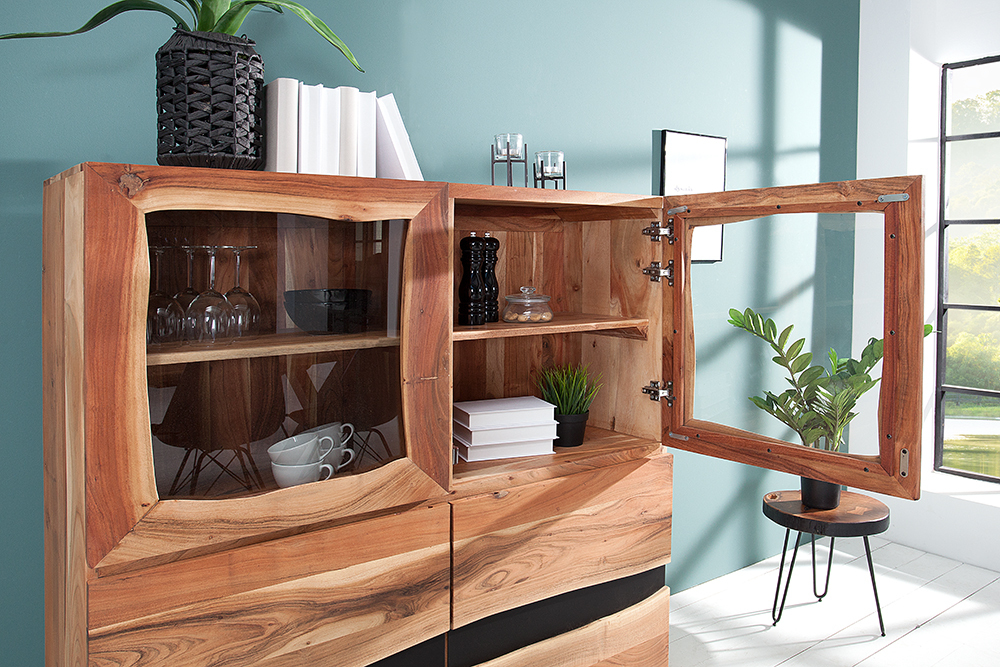 Massives Highboard AMAZONAS 140cm Akazie Metall Vitrine Baumkante