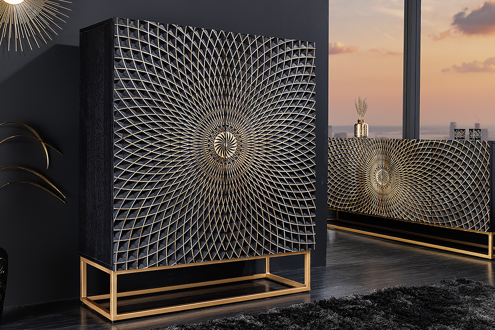 Design Highboard ILLUSION 120cm schwarz Mangoholz Massivholz mit 3D Schnitzereien gold Eisen Metallgestell