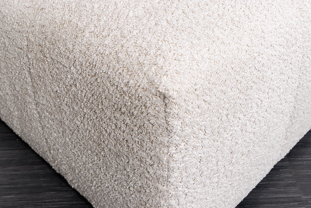 Moderner Hocker ROYAL 120cm champagner beige Bouclé Federkern Sitzhocker