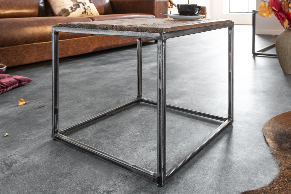 Industrial Beistelltisch BARRACUDA 40cm recyceltes Massivholz mit geflexten Beinen