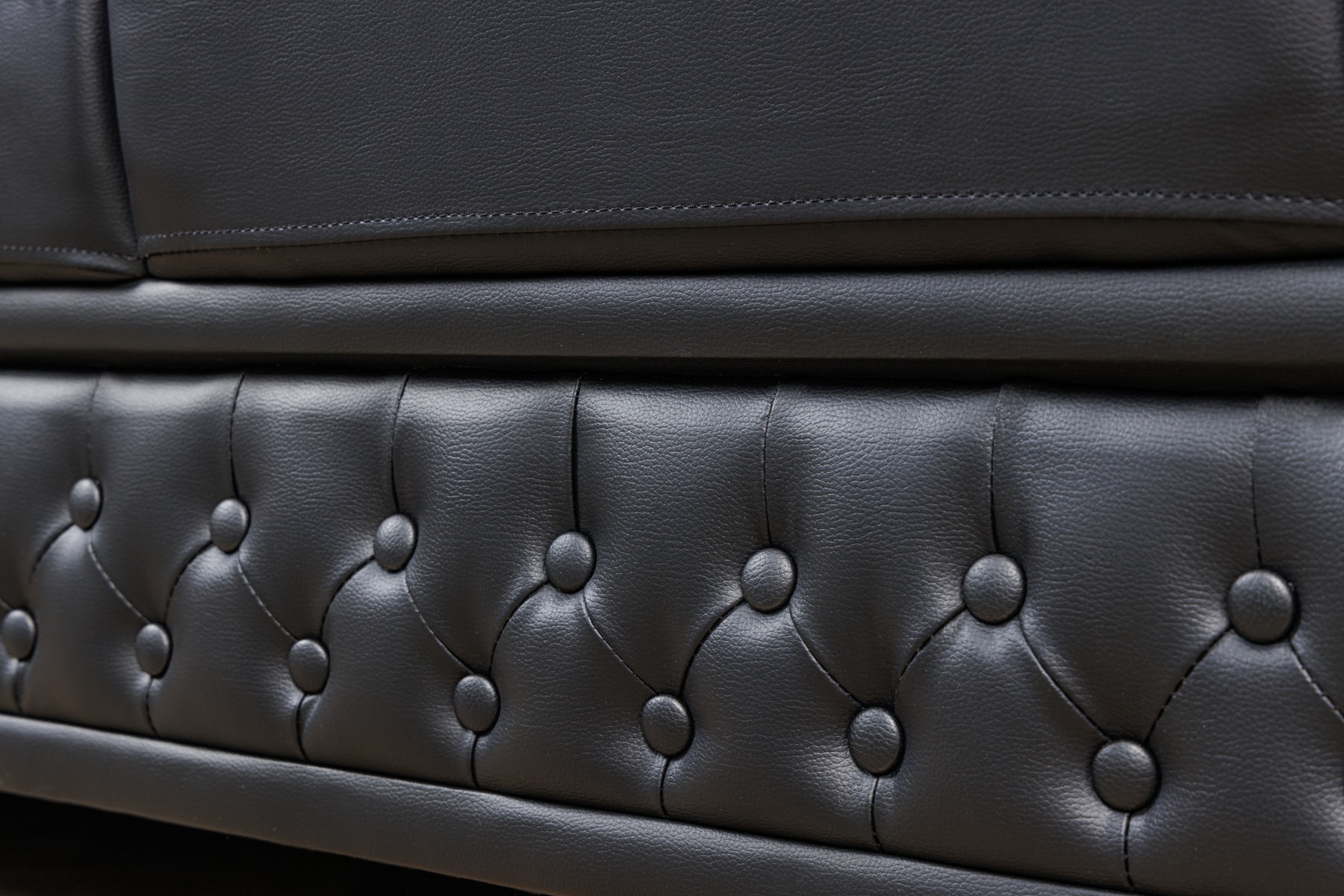 Chesterfield 3-Sitzer Sofa 205cm schwarz Nietenbesatz Federkern