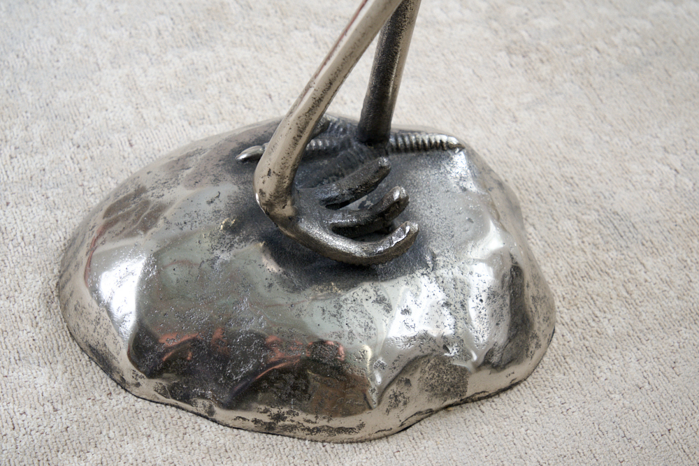 Runder Beistelltisch WILDLIFE HERON 90cm silber Metall Glas Fischreiher Skulptur handmade
