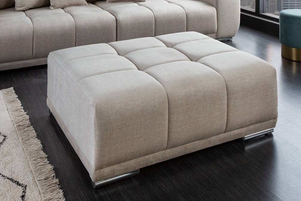 Extravaganter Hocker ELEGANCIA 110cm champagner beige Vogue Velours Samt Ziersteppung