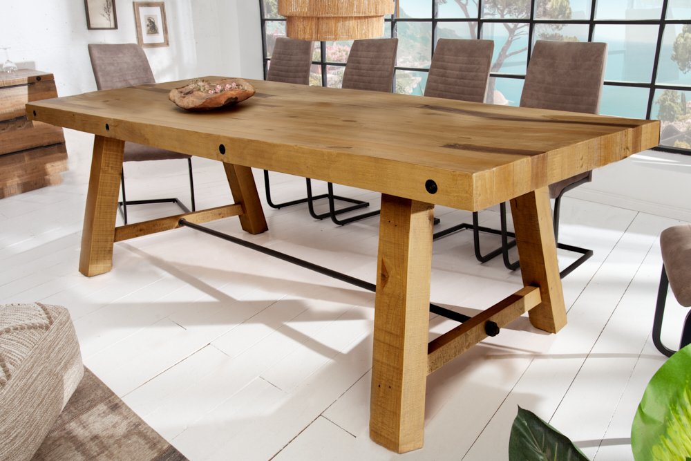 Massiver Esstisch FINCA 240cm vintage braun recyceltes Pinienholz Industrial Design
