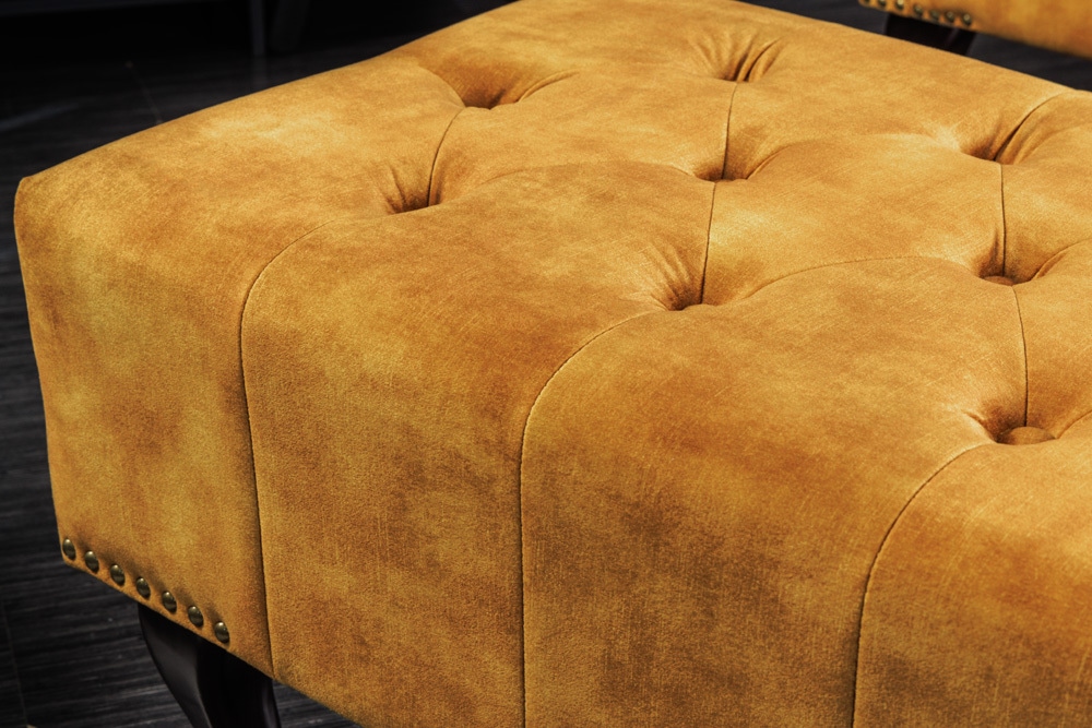 Design Fußhocker CHESTERFIELD 80cm senfgelb Samt Knopfheftung Nietenbesatz