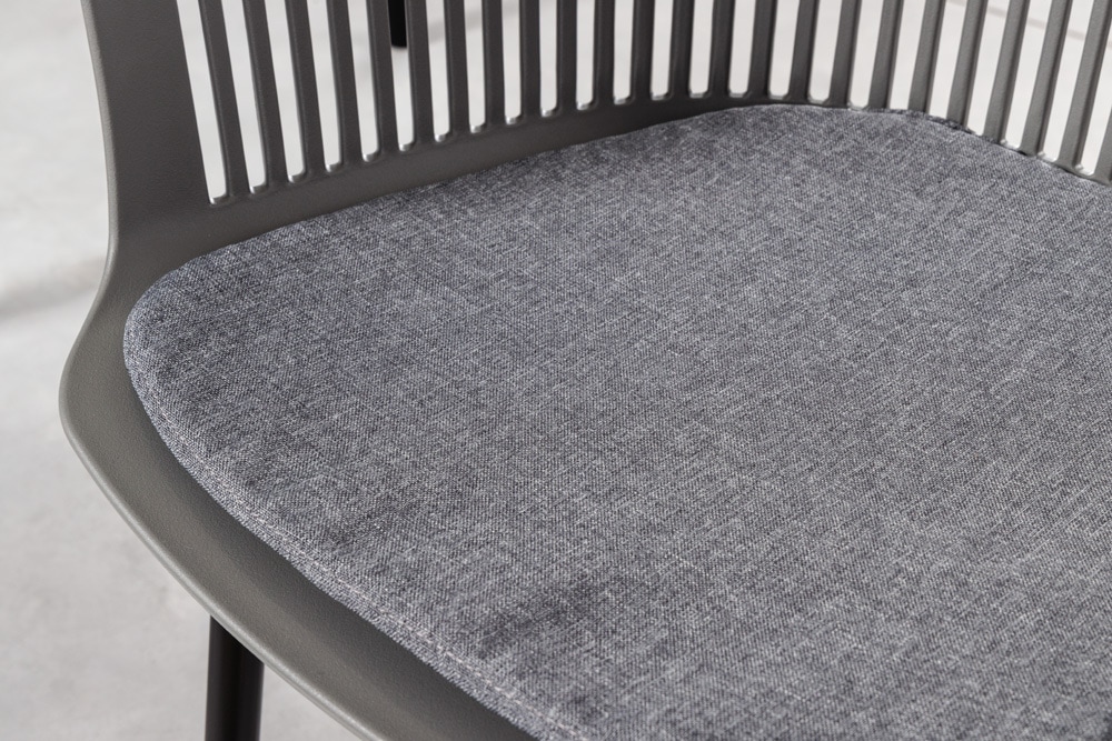 Design Stuhl AIRE grau Kunststoff Stahlgestell Indoor Outdoor inkl. Kissen