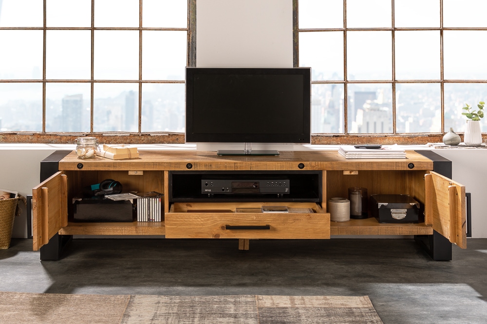 Massives TV-Lowboard THOR 200cm recyceltes Pinienholz im Industrial Design