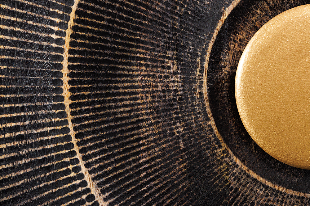 Handgearbeitetes TV-Lowboard GOLDEN SUNSET 180cm schwarz mit 3D Schnitzereien gold Mangoholz massiv Metallfüße