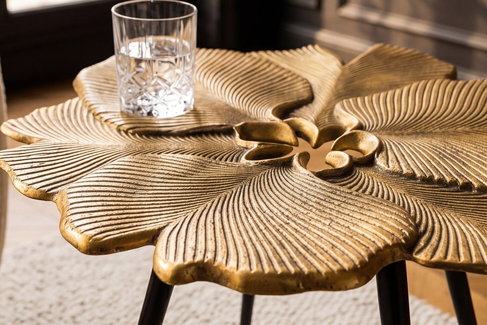 Dekorativer Beistelltisch GINKGO LEAFS 60cm gold handmade Metall