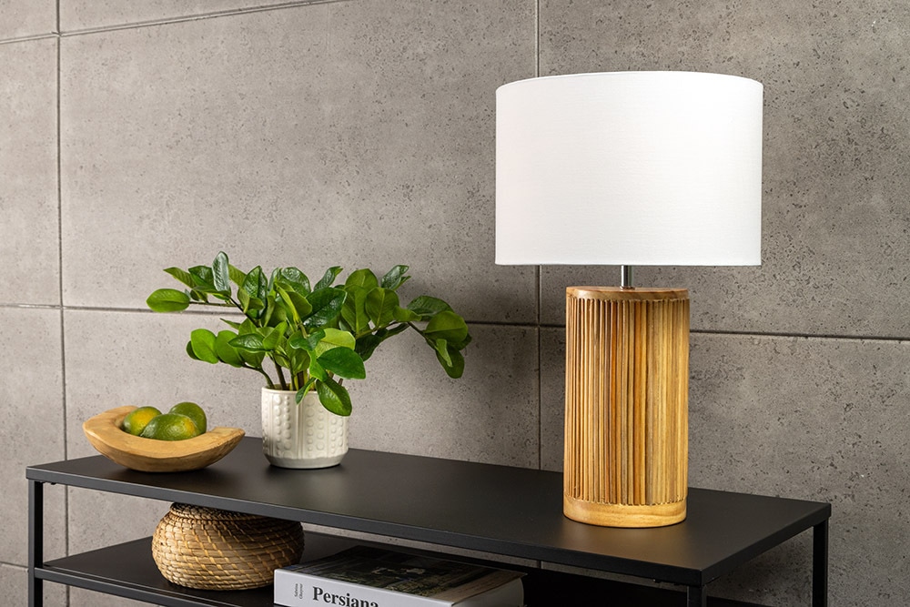 Handgearbeitete Tischlampe GATSBY 50cm natur weiß Weiden- und Kiefernholz » Jetzt kaufen