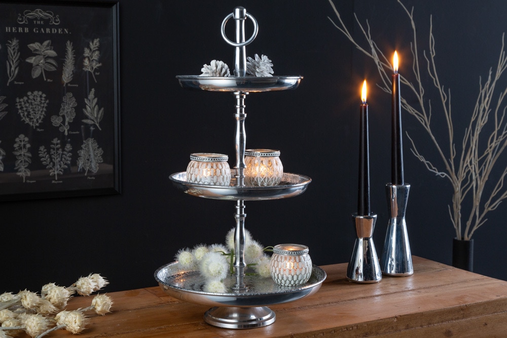 Design Etagere ORIENT 50cm silber im Wild Hammerschlag mit drei Etagen Design Etagere ORIENT 50cm silber im Wild Hammerschlag mit drei Etagen