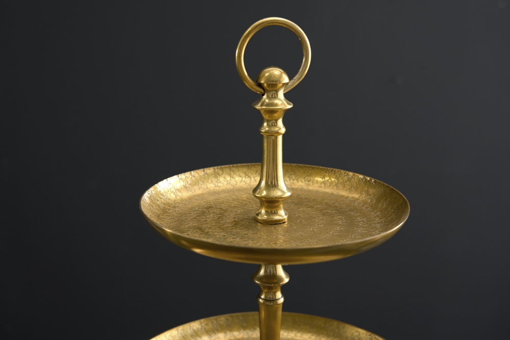 Etagere ORIENT 50cm gold im Hammerschlag Design mit drei Etagen