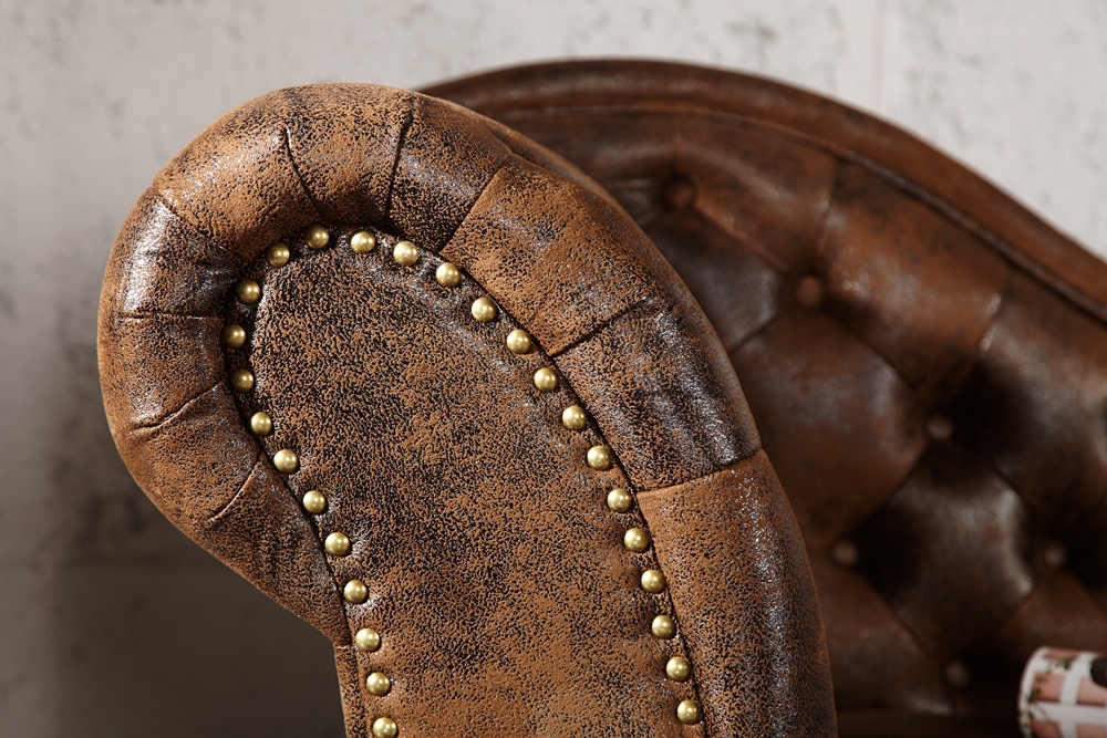 Chesterfield Récamière 170cm antik braun mit Knopfheftung und Nietenbesatz