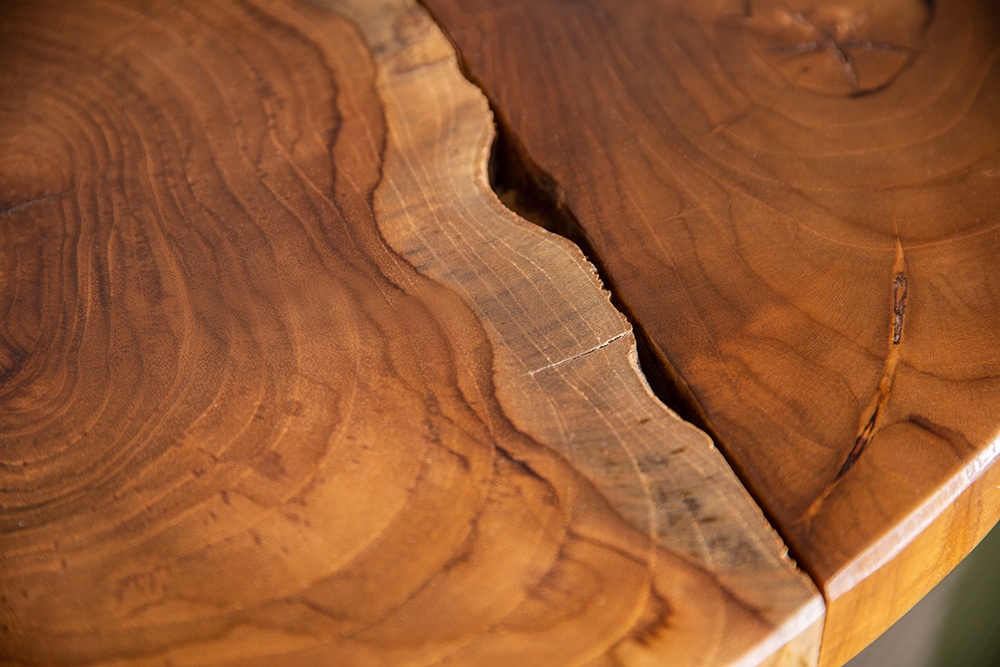 Runder Massivholz Couchtisch MOSAIK 70cm natur Teak Hairpin Legs schwarz Metall handmade