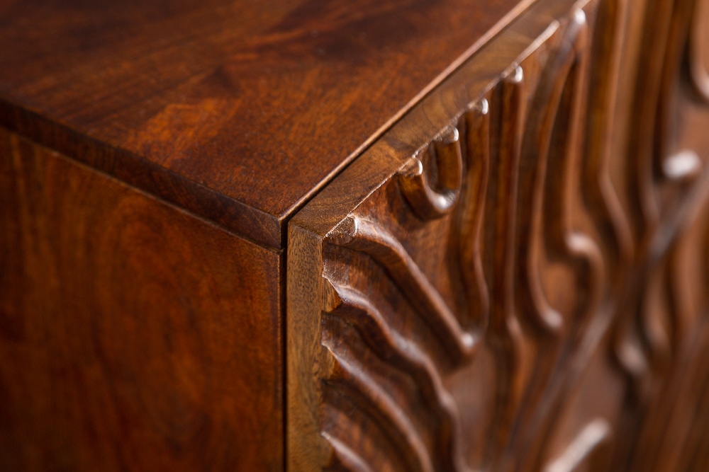 Handgearbeitetes Sideboard FLUID 160cm Mangoholz mit aufwendigen 3D Schnitzereien