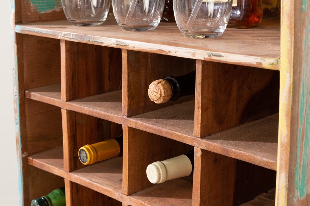 Dekoratives Bootsregal JAKARTA 190cm bunt Massivholz aus recycelten Fischerbooten Weinregal