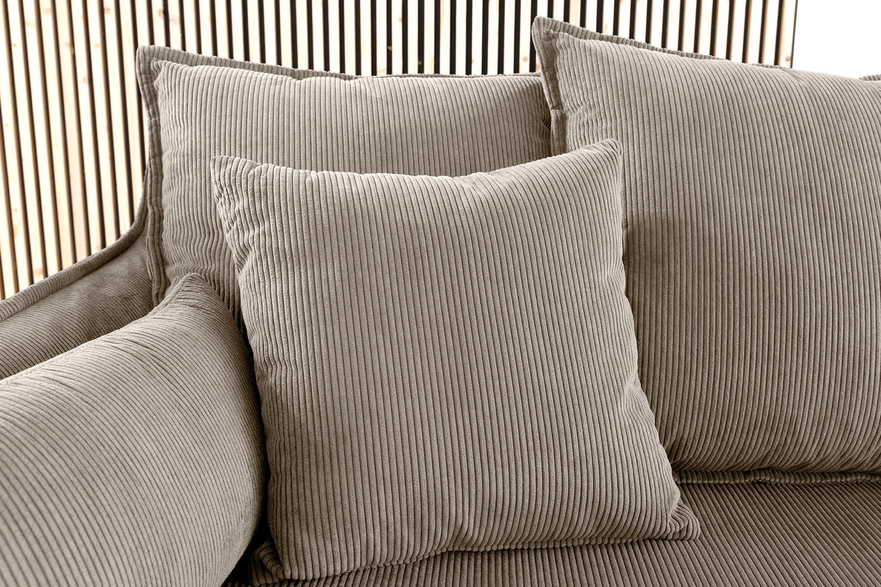 Großes 3-Sitzer Sofa HEAVEN 200cm greige Cord Federkern Hussensofa