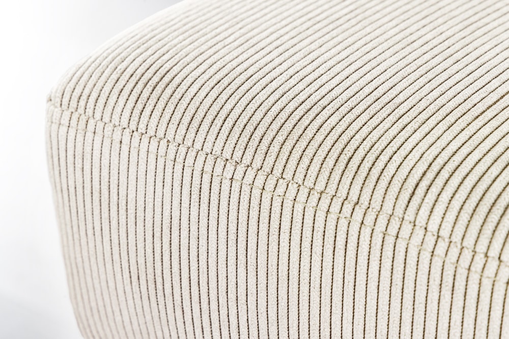Design Sitzbank BOUTIQUE 100cm beige Cord schwarze Metallbeine Polsterbank