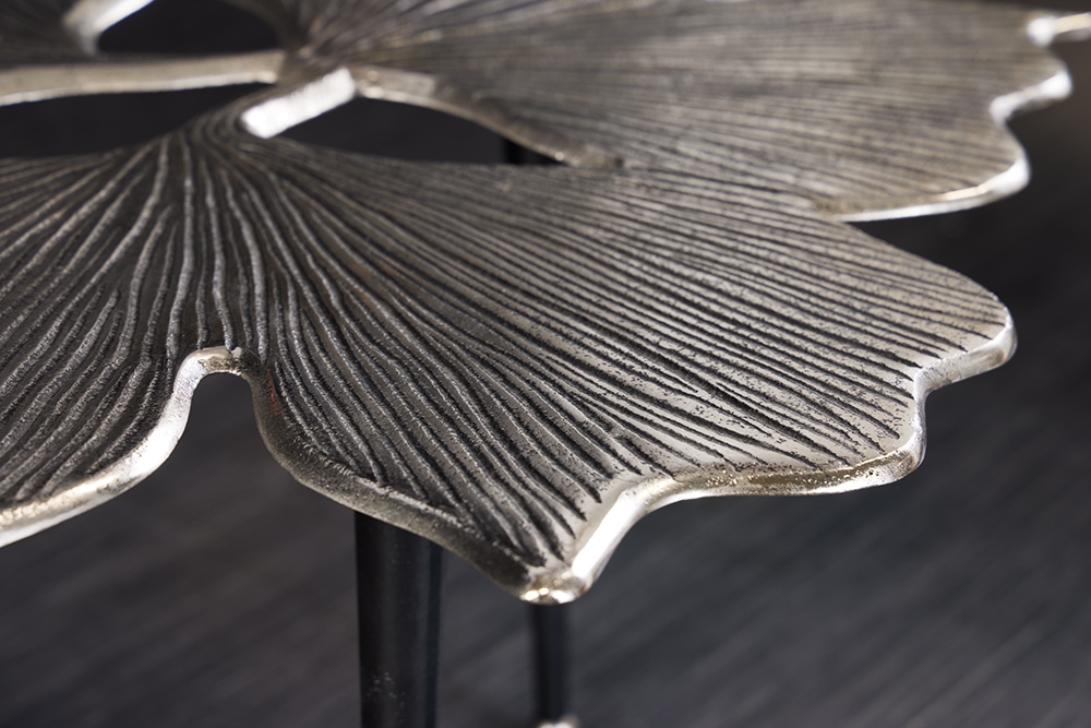 Dekorativer Couchtisch GINKGO LEAFS 75cm silber handmade Metall